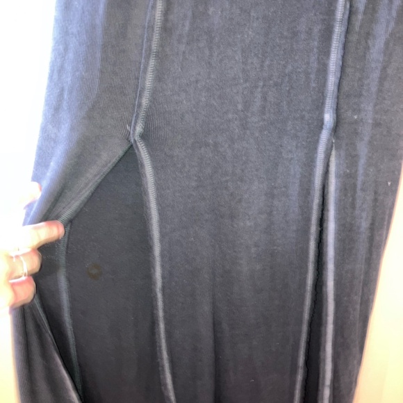 Urban Outfitters Silence + Noise Black Ribbed Knit Dress - Picture 4 of 5